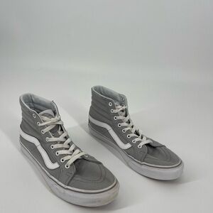 Grey Vans. High Tops (SB6)